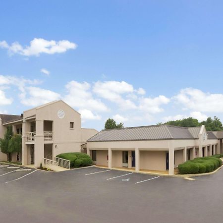 Days Inn By Wyndham Alexander City Bagian luar foto