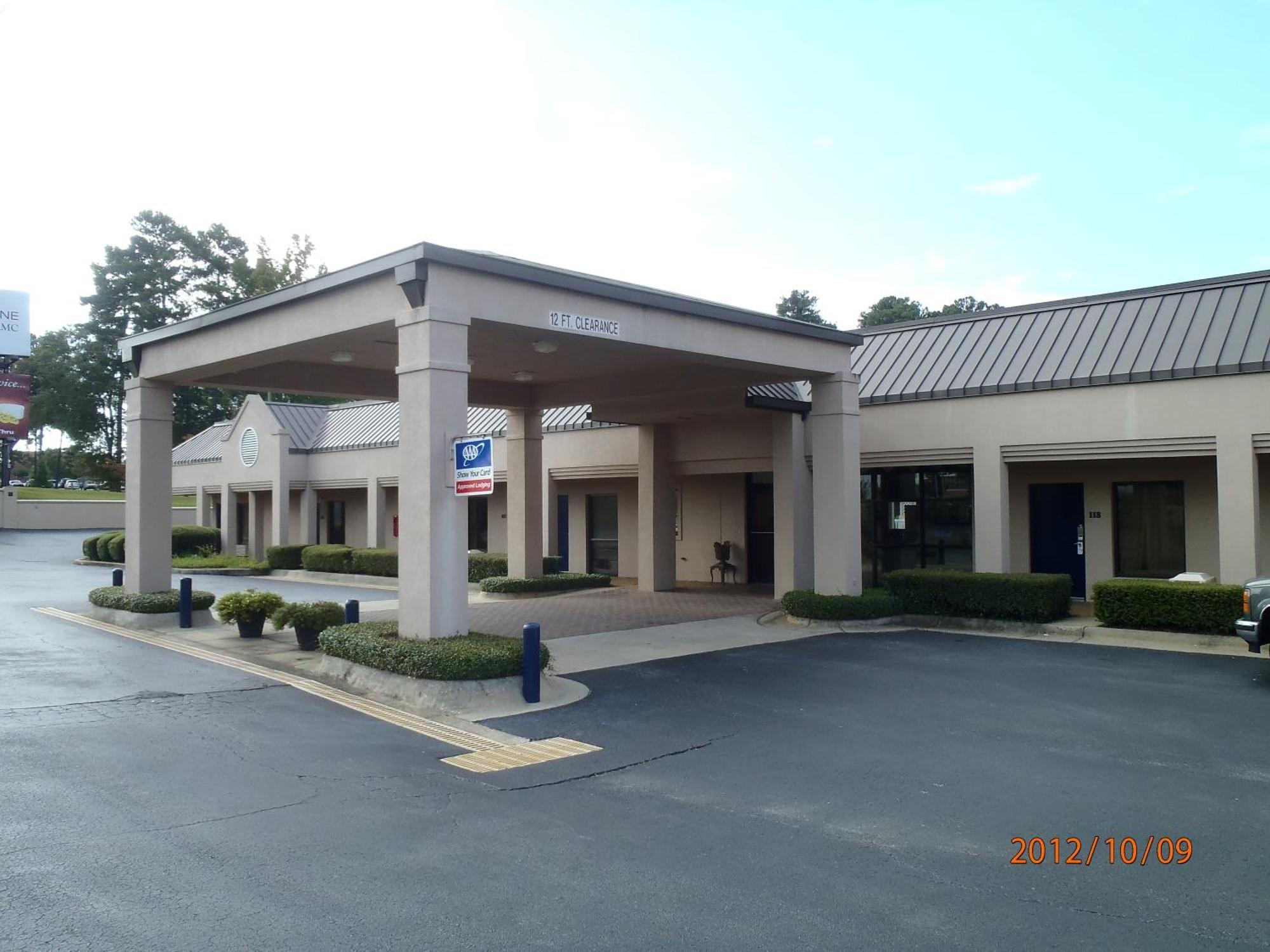 Days Inn By Wyndham Alexander City Bagian luar foto